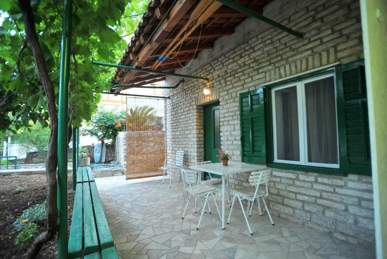 Apartments Sonia & Ana Трогир Экстерьер фото